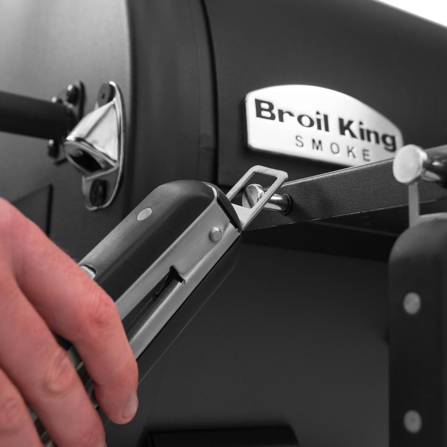 Broil King Smoke XL 32-Inch Offset Charcoal Smoker - Black - Image 11