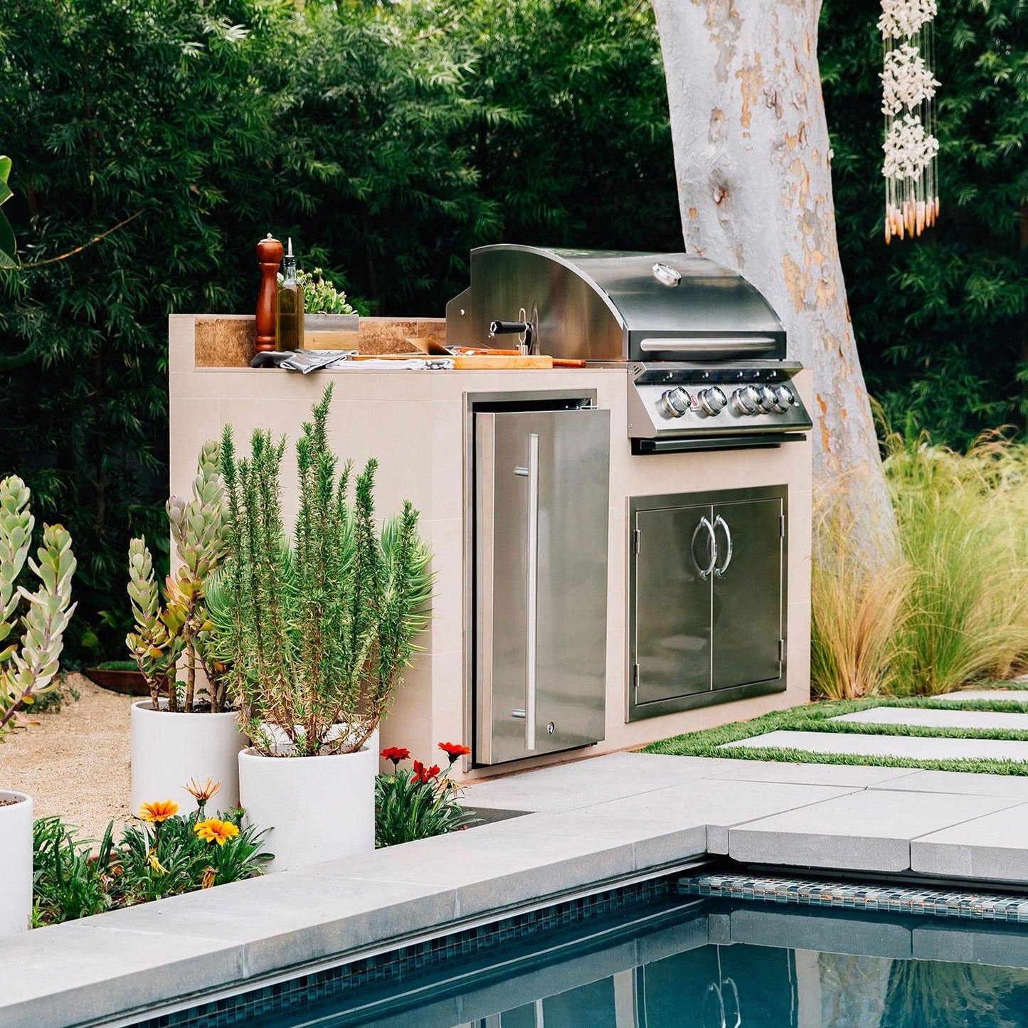 Summerset Sizzler Pro 32-in 4 Burner Built-In Natural Gas Grill w/ Rear Infrared Burner - SZRPRO32 - Image 3