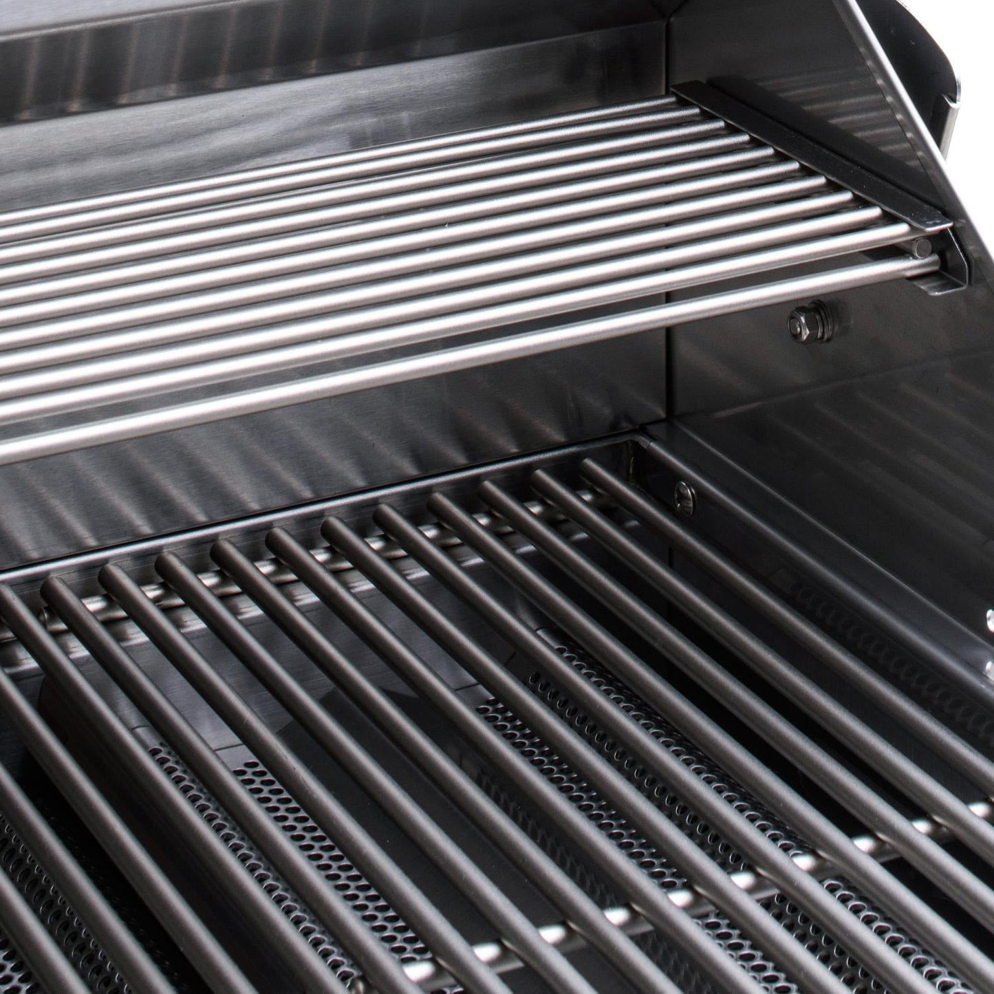 Blaze LBM 25-Inch 3-Burner Built-In Propane Gas Grill - BLZ-3LBM-LP - Image 10