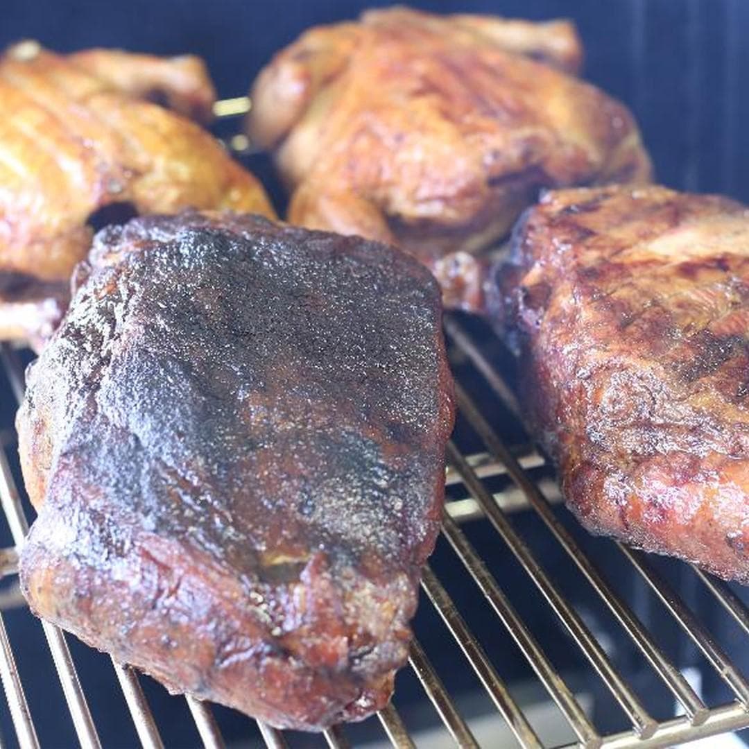 Backwoods Chubby 3400 Vertical Charcoal Smoker - LVPBSCH3400 - Image 4