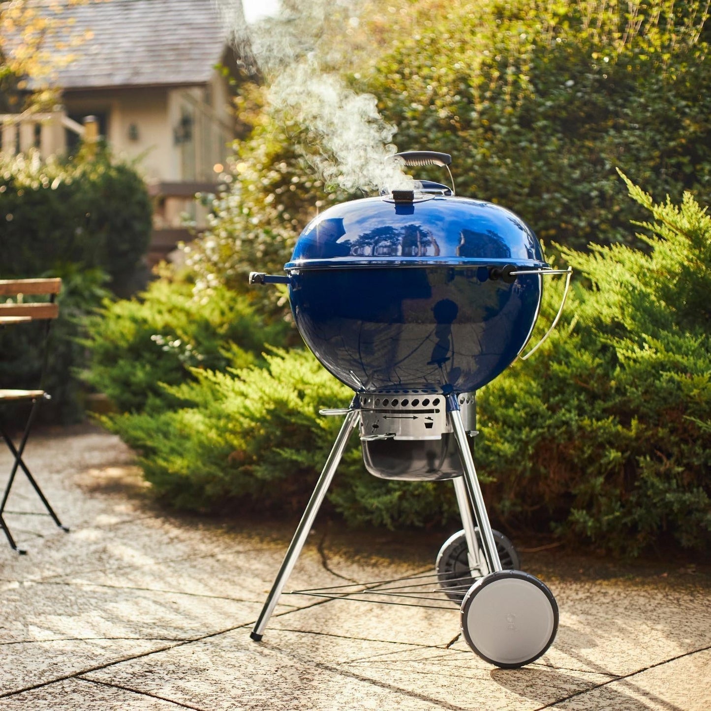 Weber Master Touch 22-Inch Charcoal Grill w/ Gourmet BBQ System Cooking Grate - Deep Ocean Blue - 14516001 - Image 2