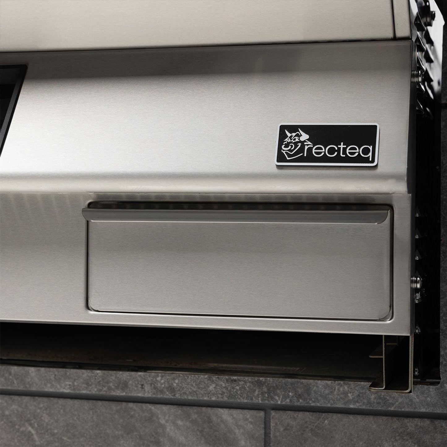 recteq E-Series Built-In 1300 Wood Pellet Grill - RT-1300 - Image 23