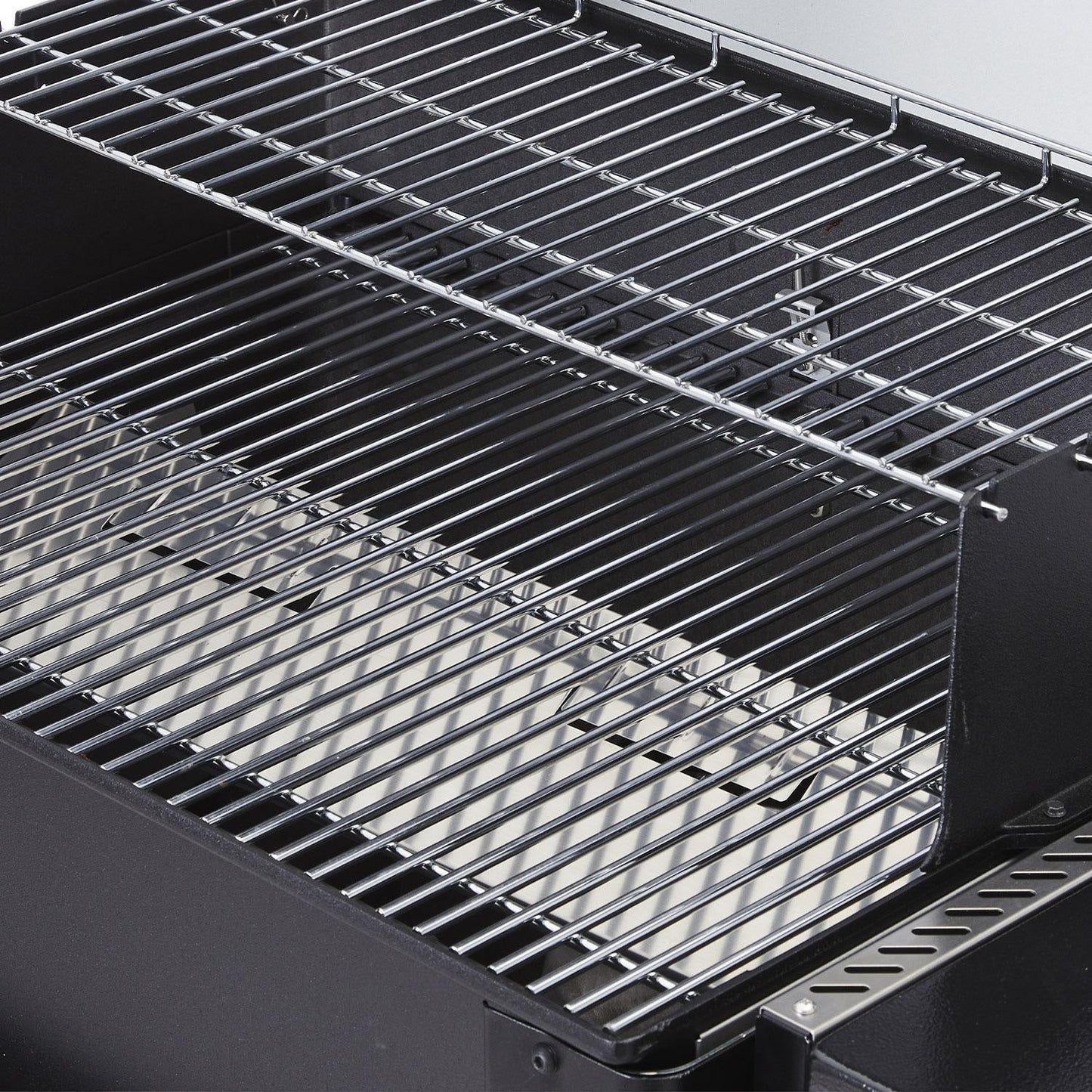 Weber Searwood 600 Porcelain Coated Steel Pellet Grill - 1500120 - Image 19