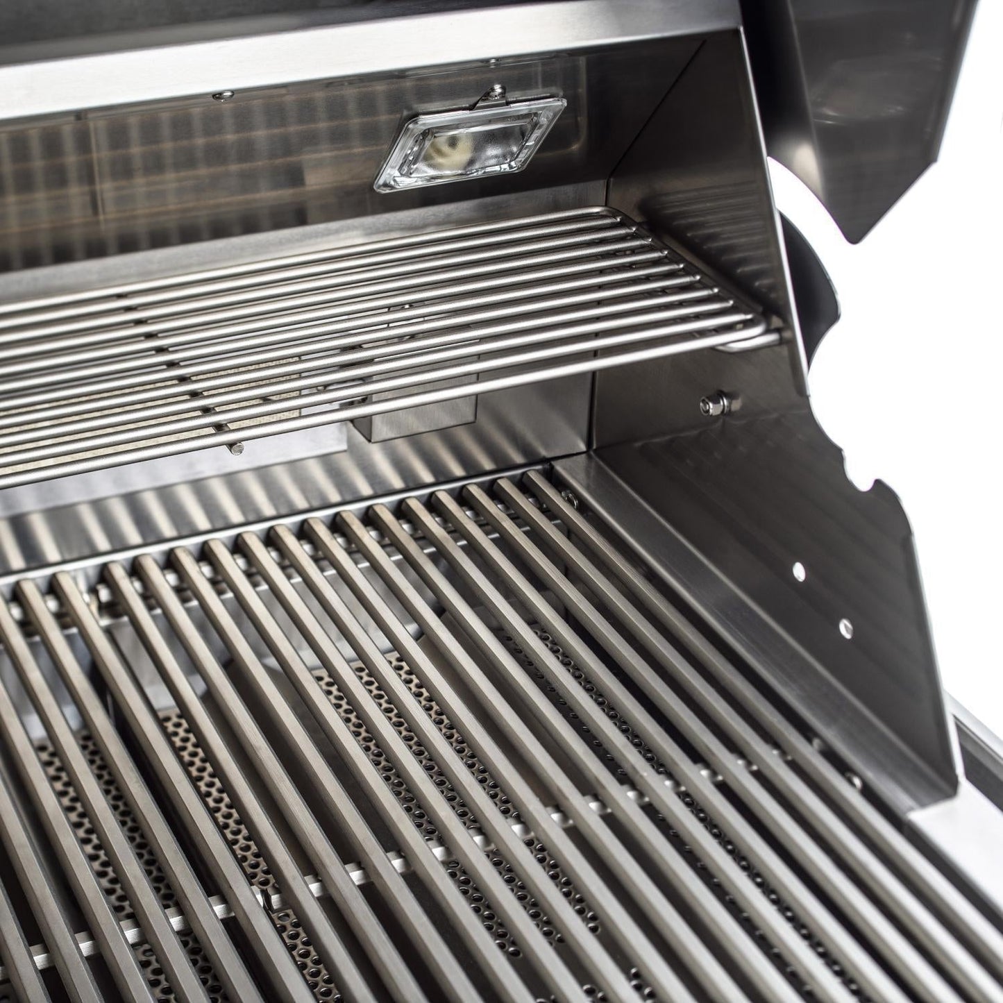 Blaze LTE Marine Grade 32-in 4-Burner Natural Gas Grill w/ Rear Infrared Burner & Grill Lights - Image 10