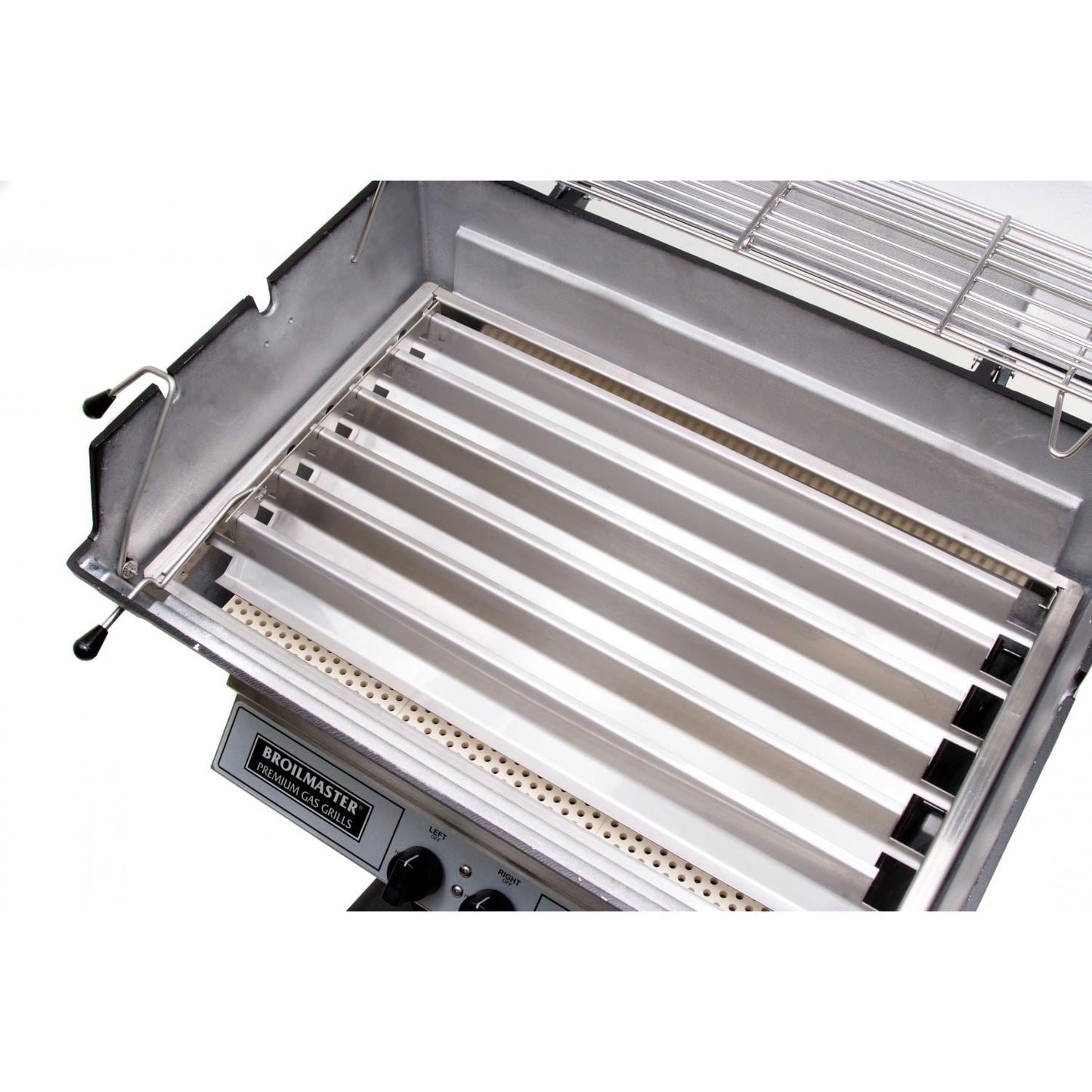 Broilmaster P3-SX Super Premium Propane Gas Grill On Black In-Ground Post