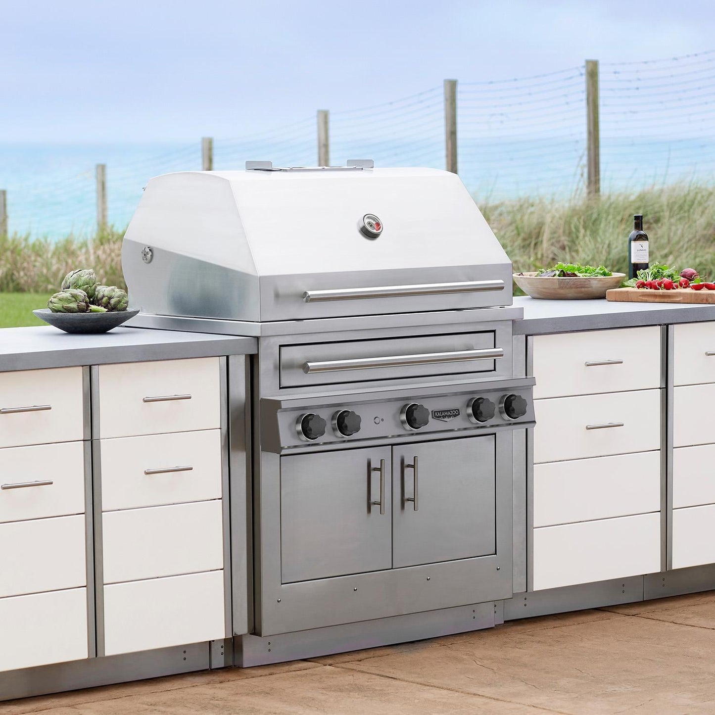 Kalamazoo K750HB Hybrid Fire Three Burner Marine Grade Built-In Natural Gas Grill W/ Two Meat & One Plancha Grill Surface Grates - Image 4