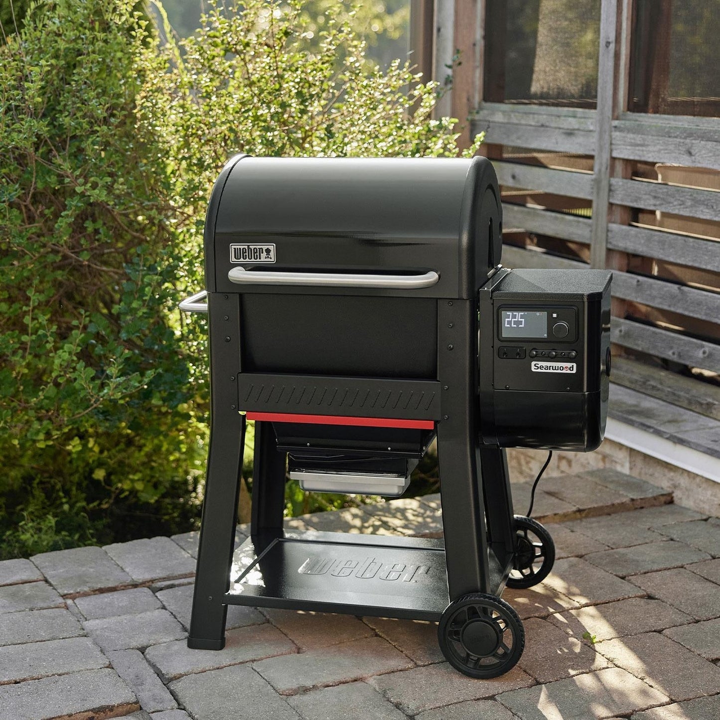 Weber Searwood 600 Porcelain Coated Steel Pellet Grill - 1500120 - Image 2