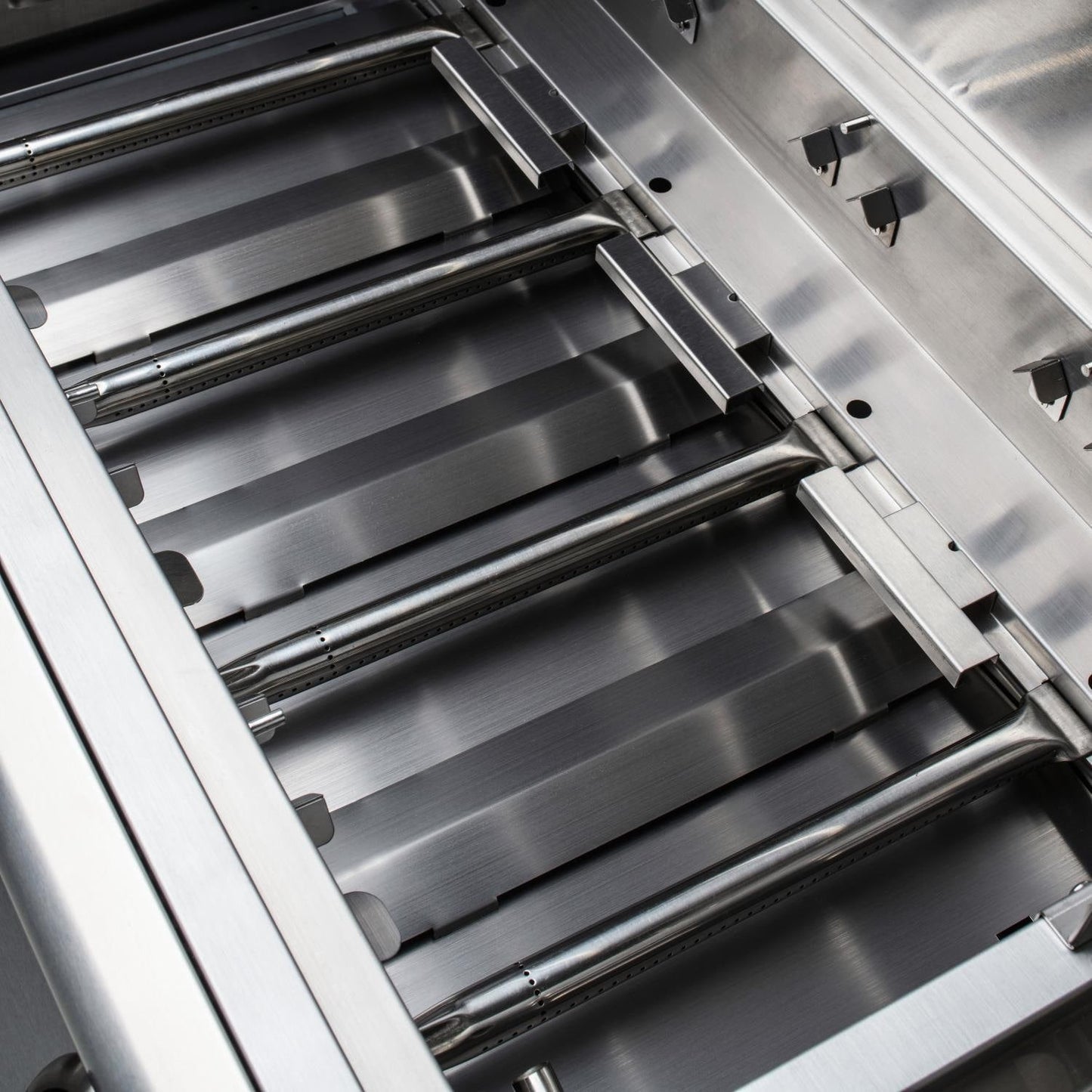 Blaze LBM 25-Inch 3-Burner Natural Gas Grill - Image 8