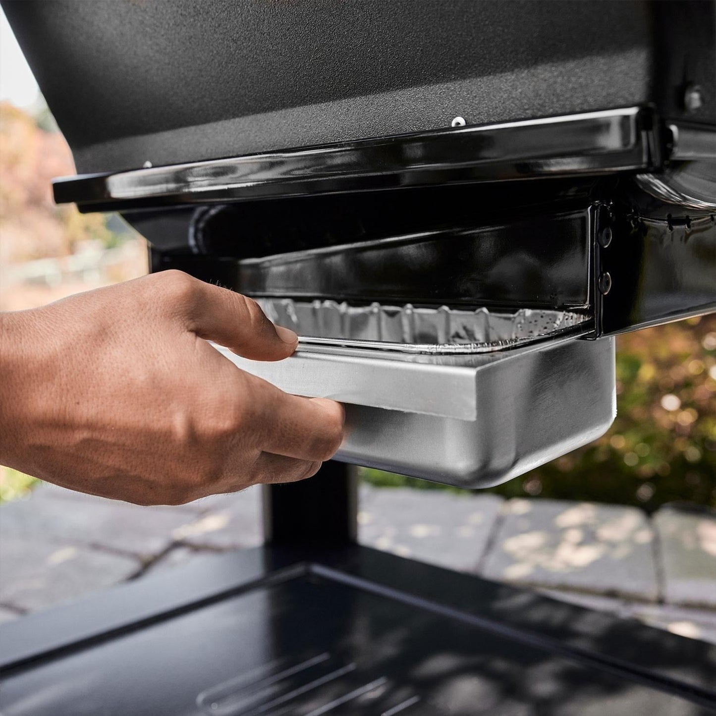 Weber Searwood 600 Porcelain Coated Steel Pellet Grill - 1500120 - Image 11