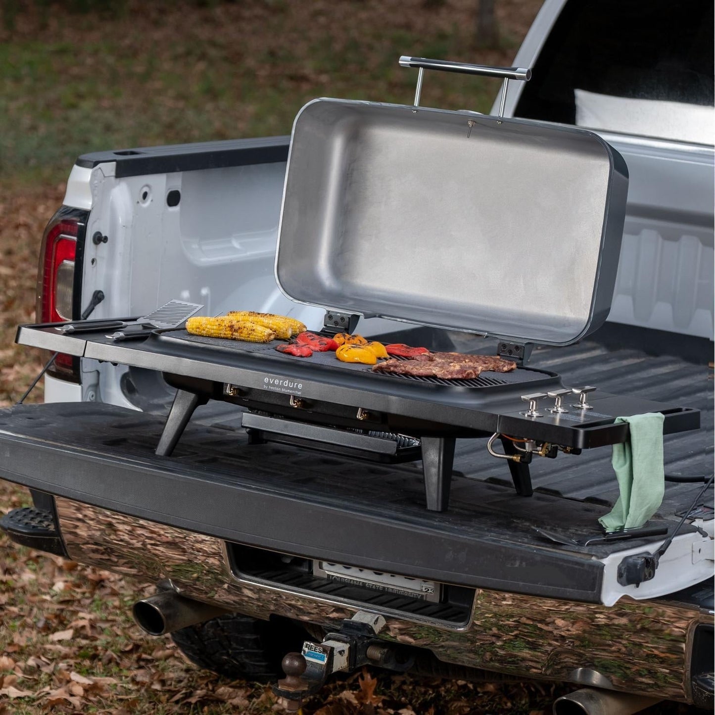 Everdure FURNACE 52-Inch 3-Burner Propane Gas Grill With Stand - Black - HBG3BUS - Image 12