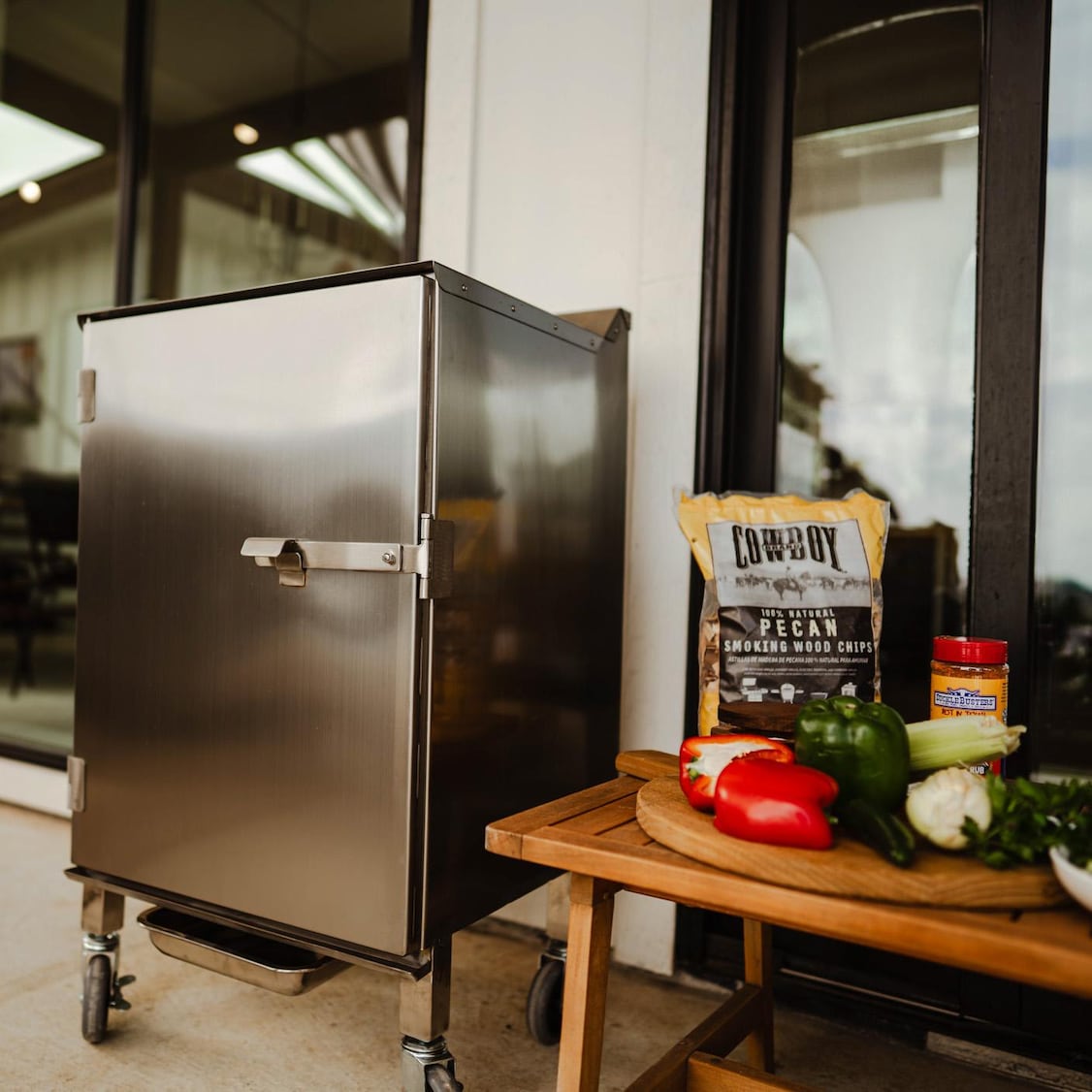 Smokin Tex The Pitmaster Legacy Series Electric Smoker - 1460 - Image 2