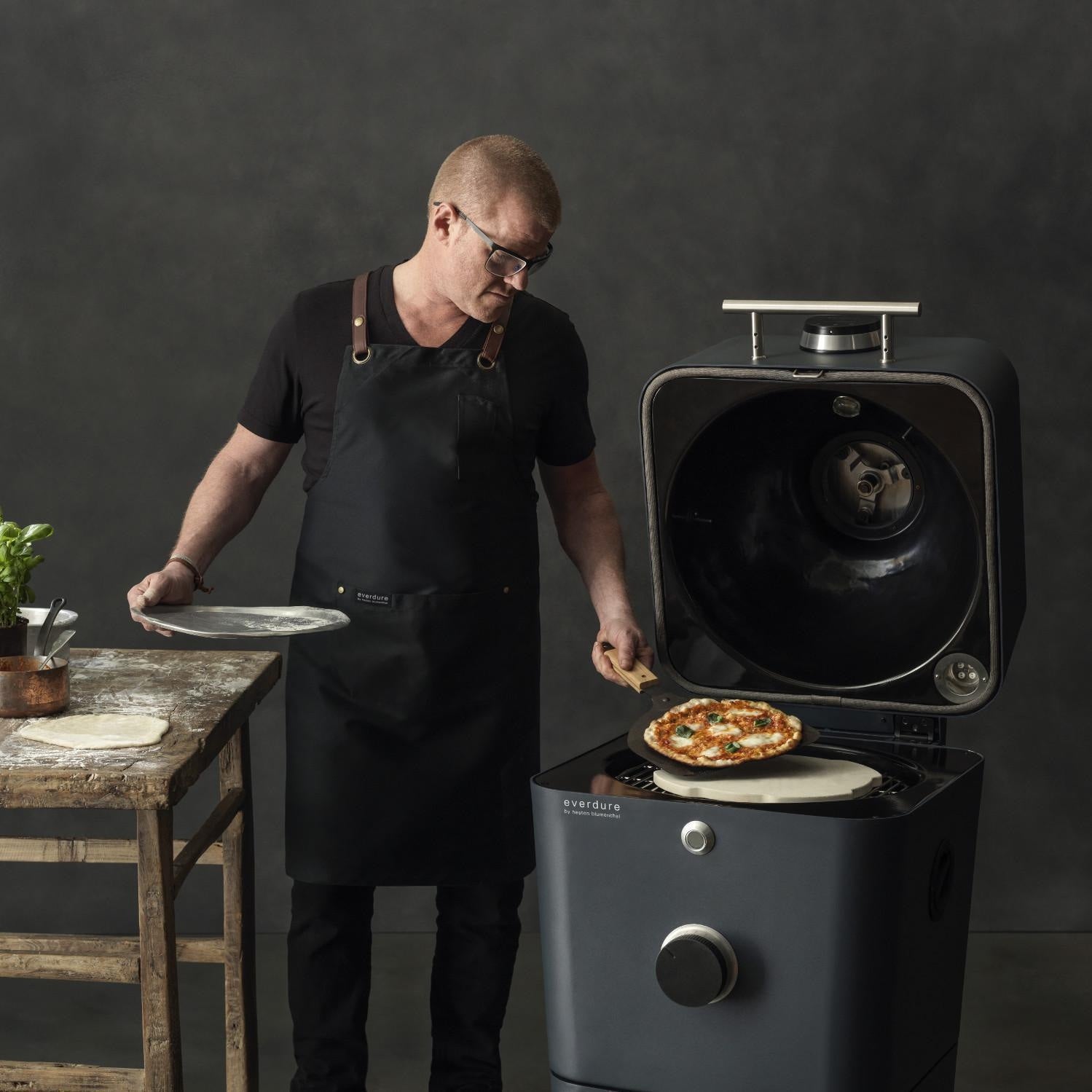 Everdure 4K 21-Inch Charcoal Grill & Smoker - Graphite - HBCE4KGUS - Image 11