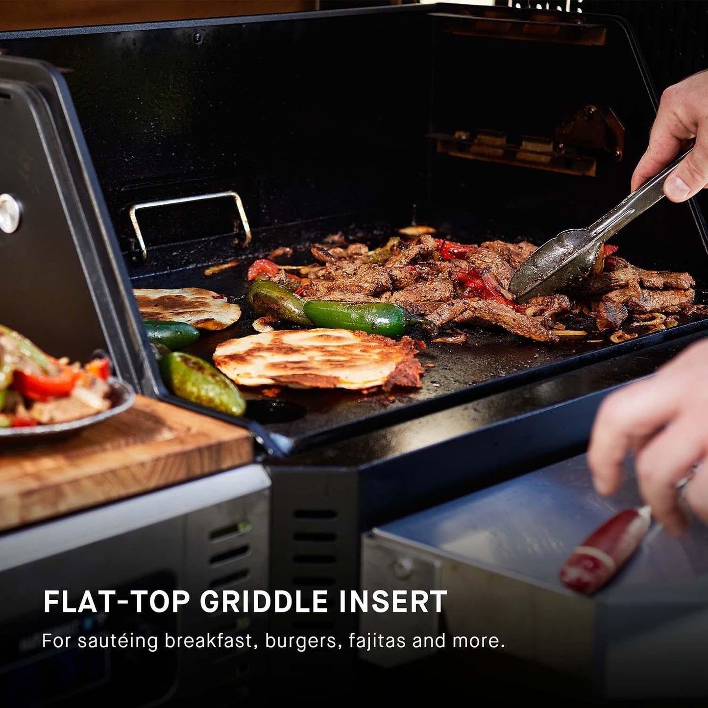 Masterbuilt Gravity Series 800 Digital Charcoal Griddle + Grill + Smoker - MB20040221 - Image 8