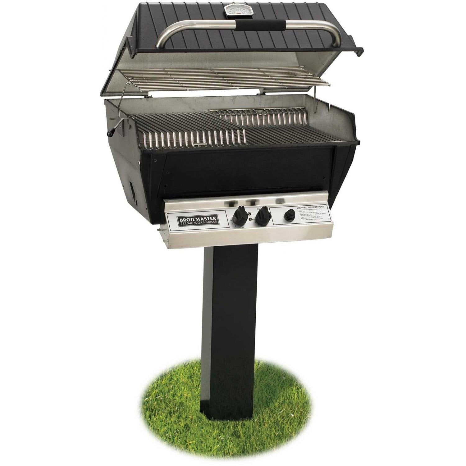 Broilmaster P3-XFN Premium Natural Gas Grill On Black In-Ground Post - Image 1