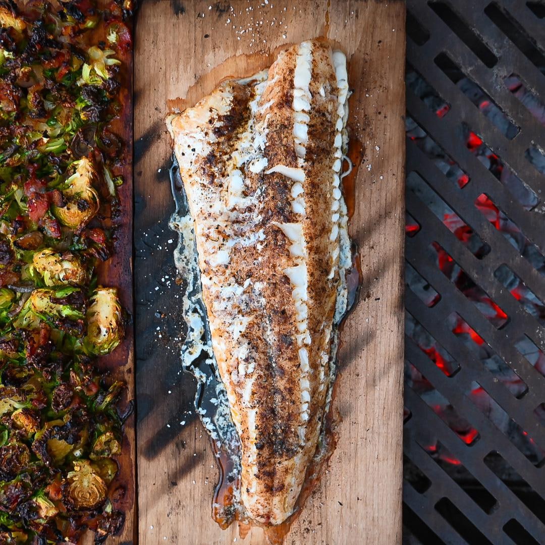 Kalamazoo KSHOK430 Shokunin Kamado Grill w/ Natural Ipe Frame - KSHOK430-NAT-S4 - Image 15