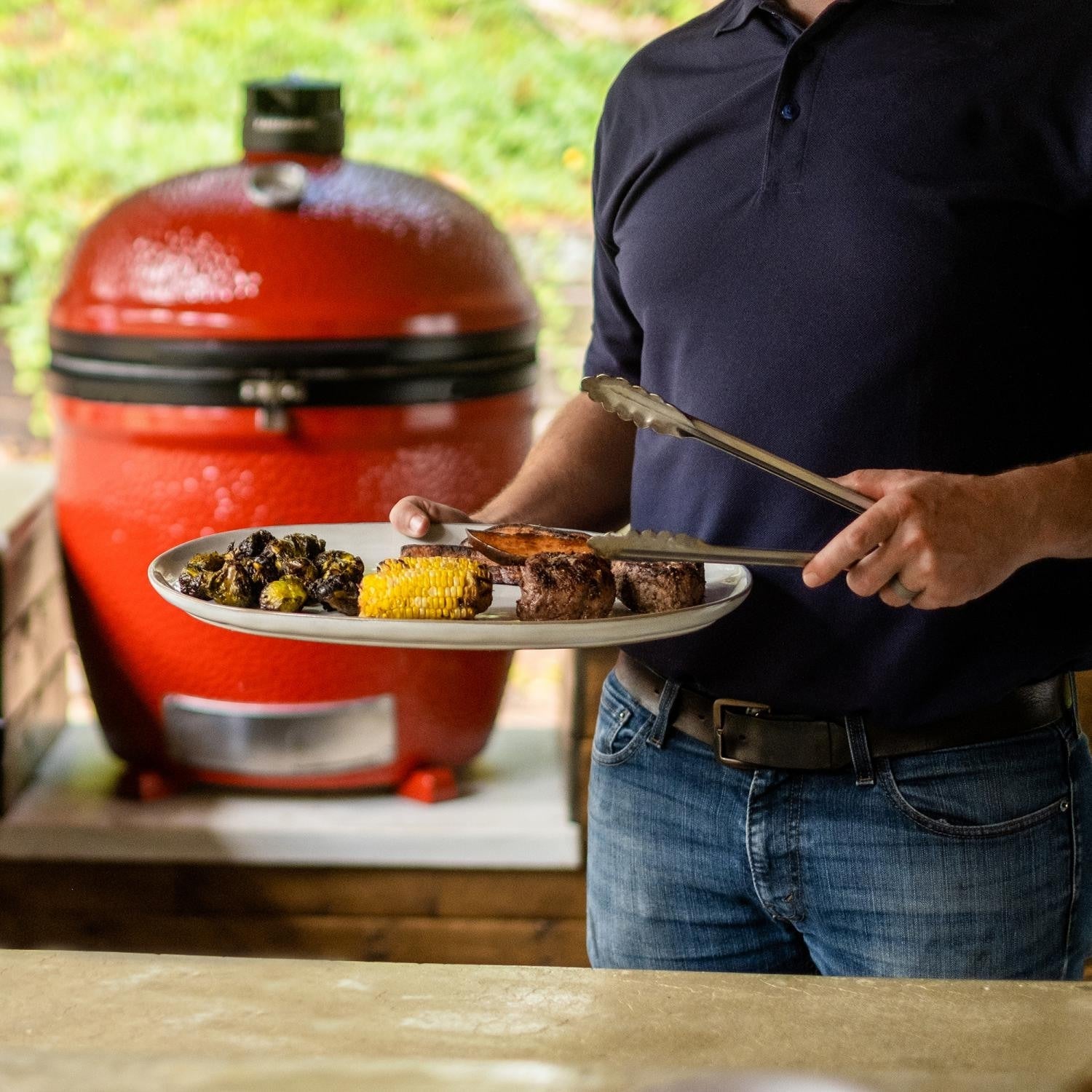 Kamado Joe Big Joe III 24-inch Standalone Charcoal Grill in Red,  Grill Gripper, and Ash Tool - KJ15040821 - Image 9