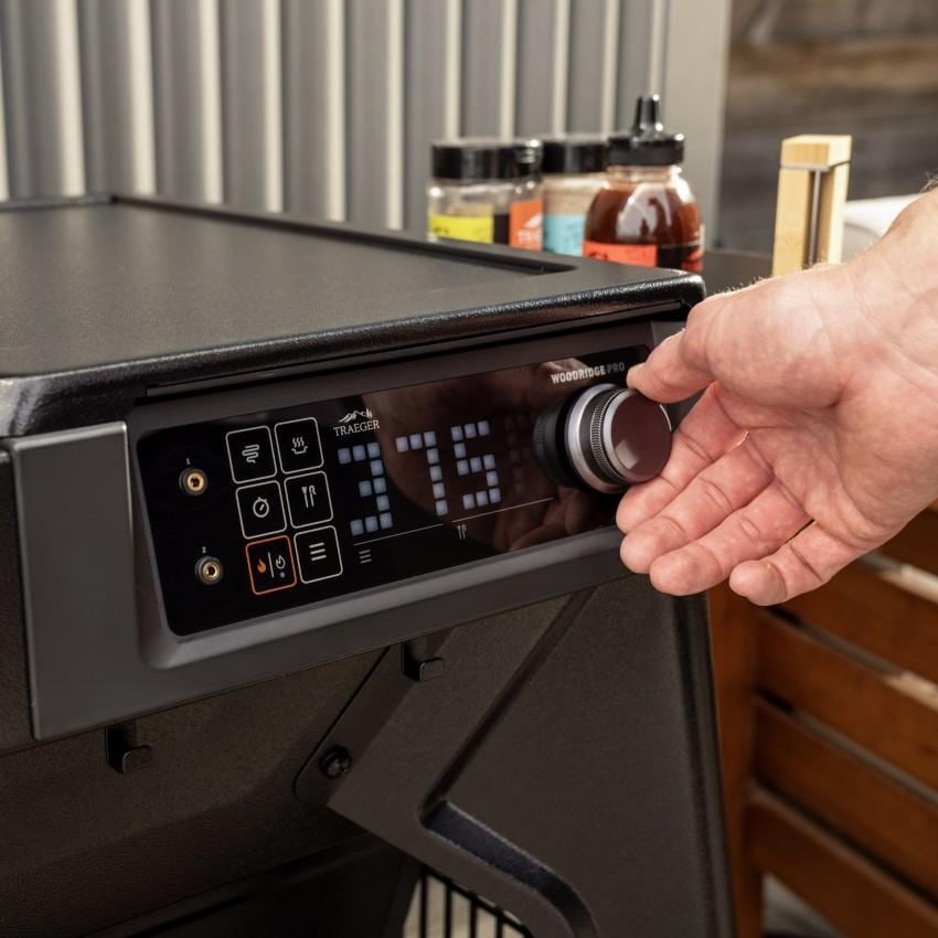 Traeger Woodridge Pro Pellet Grill - TFB97JLH - Image 4