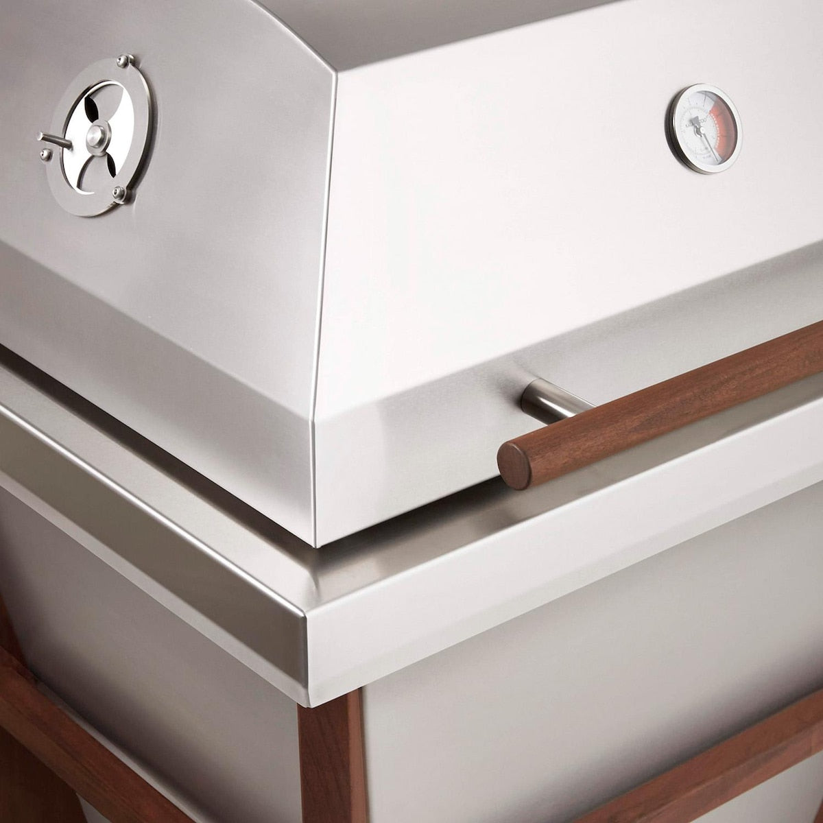 Kalamazoo KSHOK430 Shokunin Kamado Grill w/ Natural Ipe Frame - KSHOK430-NAT-S4 - Image 6