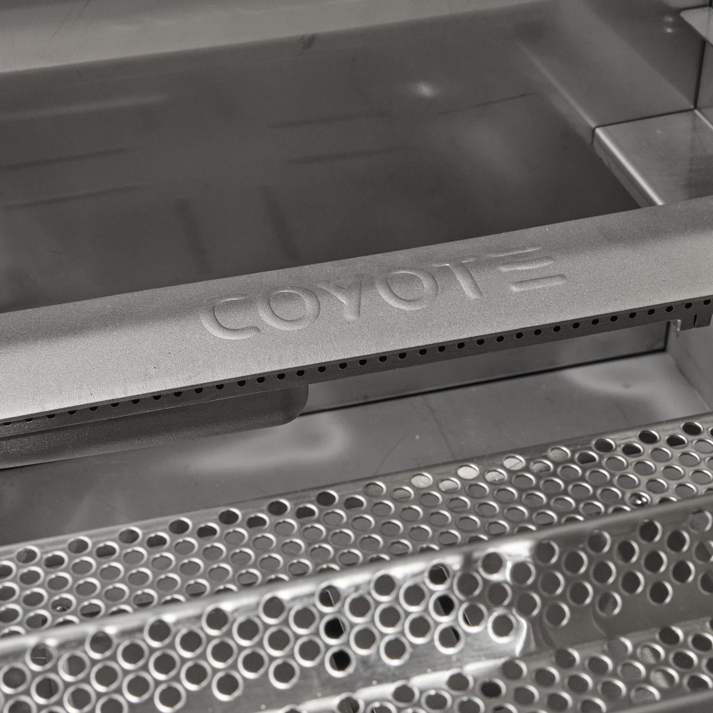 Coyote 50-in Natural Gas / Charcoal Grill - Image 6