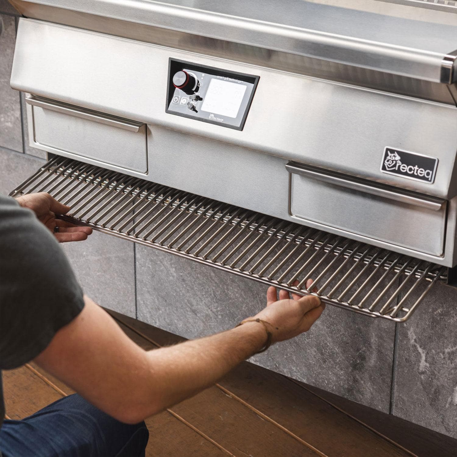 recteq E-Series Built-In 1300 Wood Pellet Grill - RT-1300 - Image 4