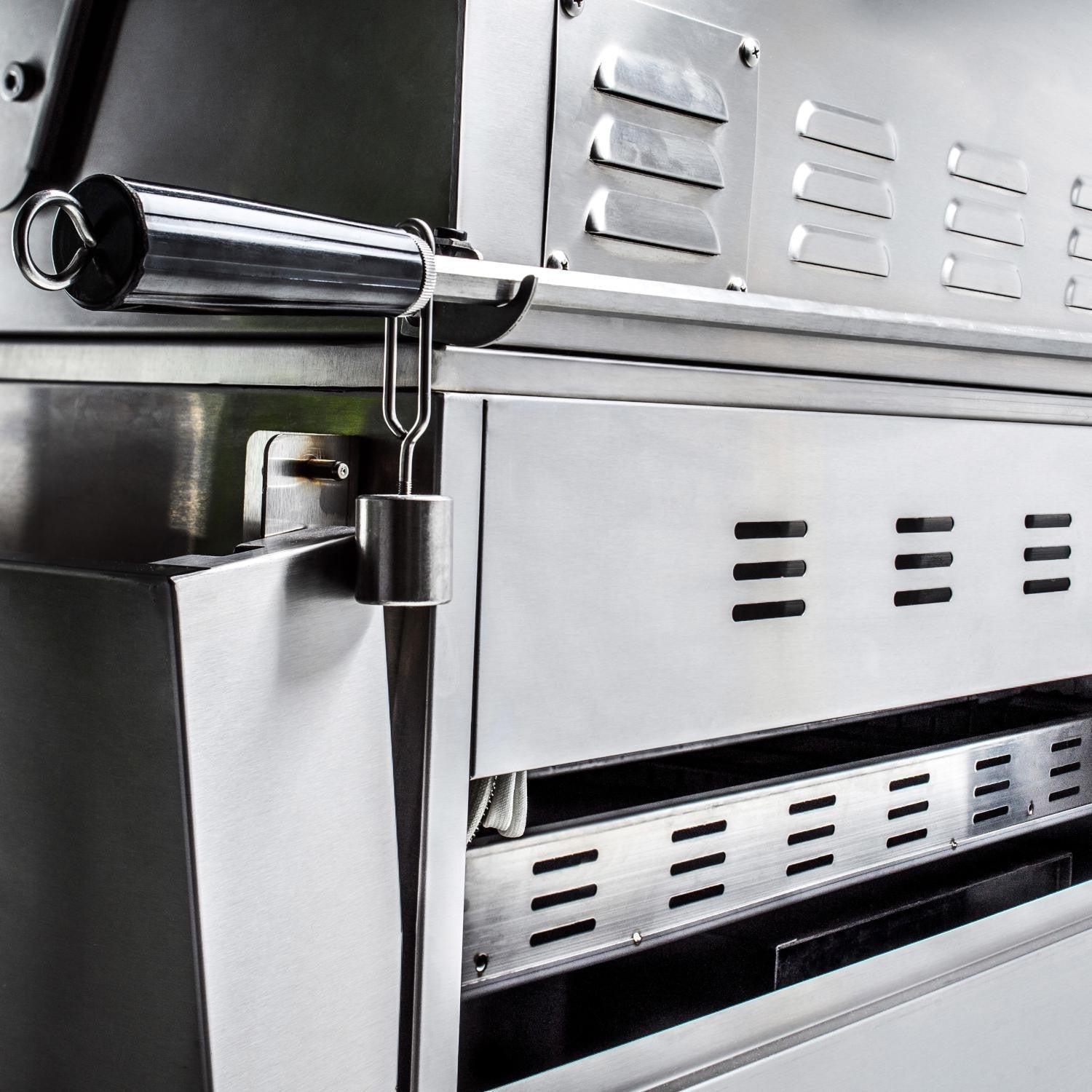 Blaze Professional LUX 44-Inch 4-Burner Natural Gas Grill w/ Rear Infrared Burner - Image 13
