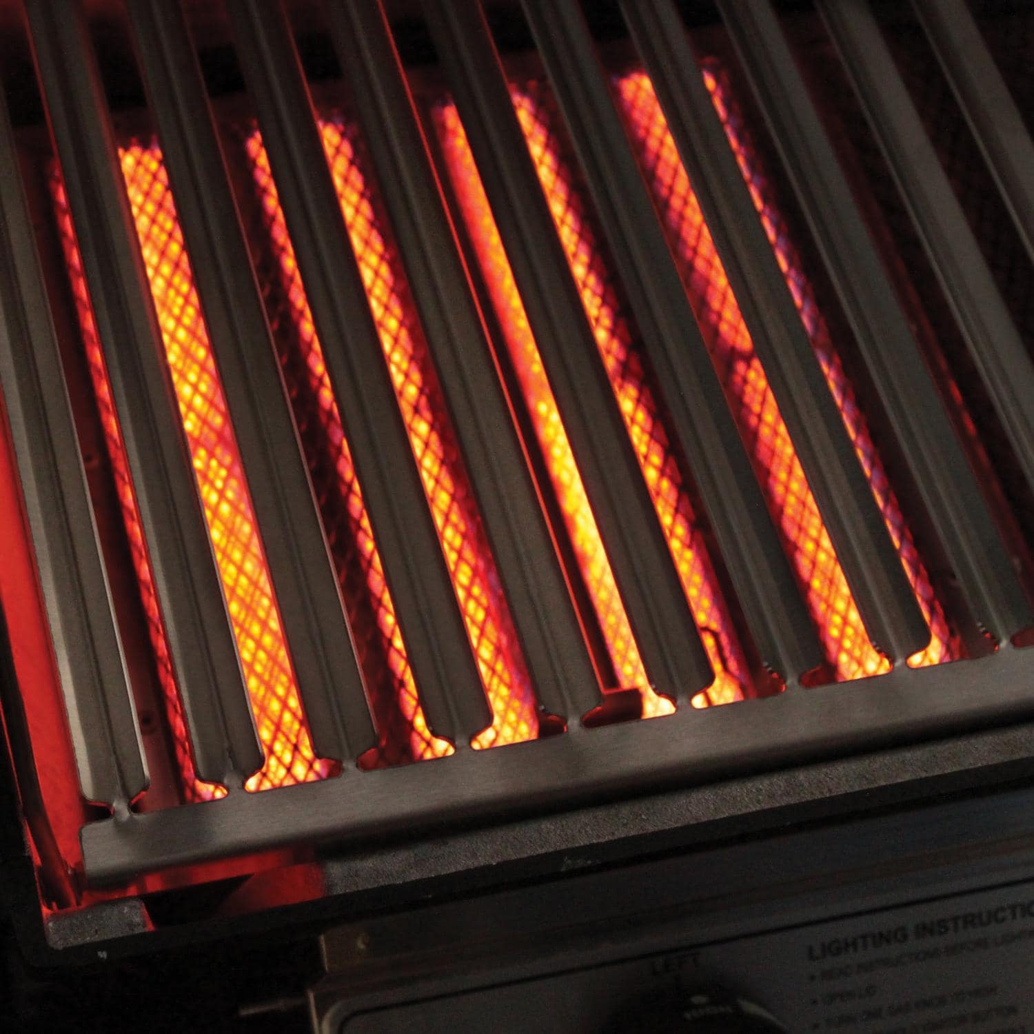 Broilmaster R3BN Infrared Combination Natural Gas Grill On Black Cart - Image 4