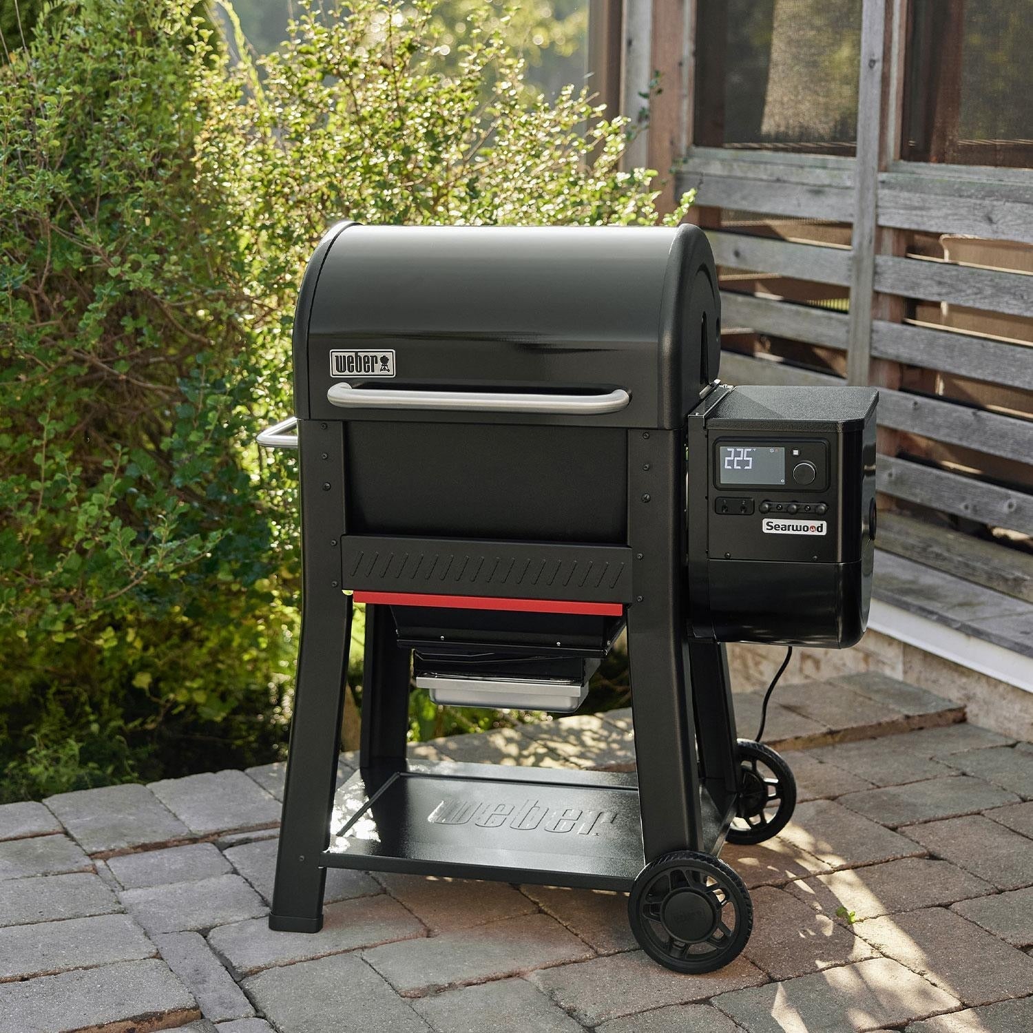 Weber Searwood 600 Porcelain Coated Steel Pellet Grill - 1500120 - Image 2