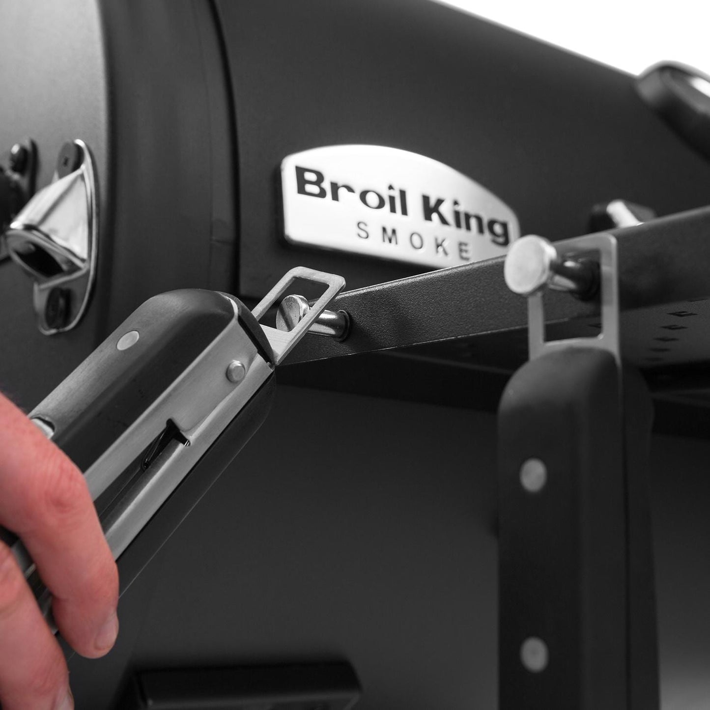 Broil King Regal Charcoal Grill 400 - 945050 - Image 6