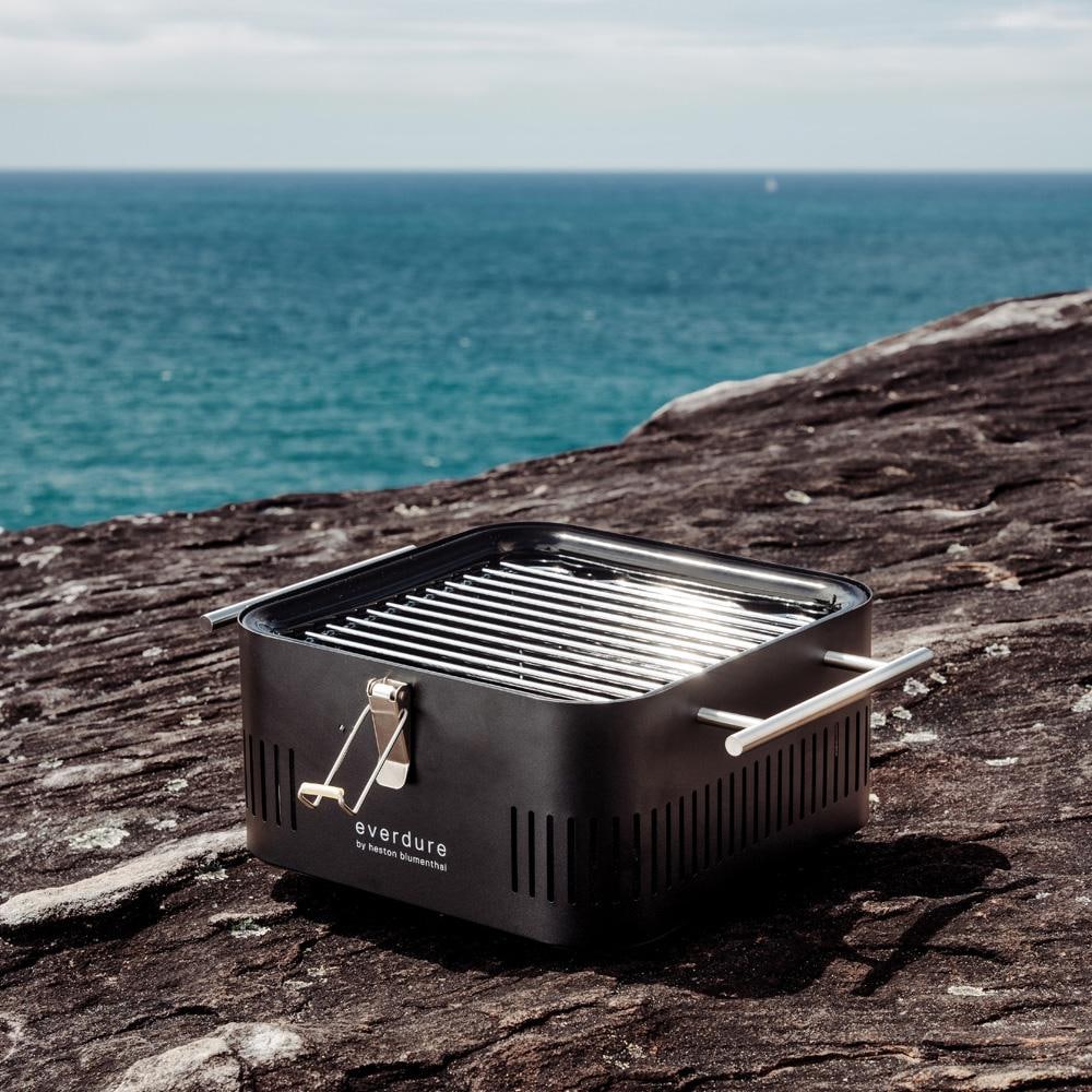 Everdure CUBE 17-Inch Portable Charcoal Grill - Black - HBCUBEBUS - Image 3