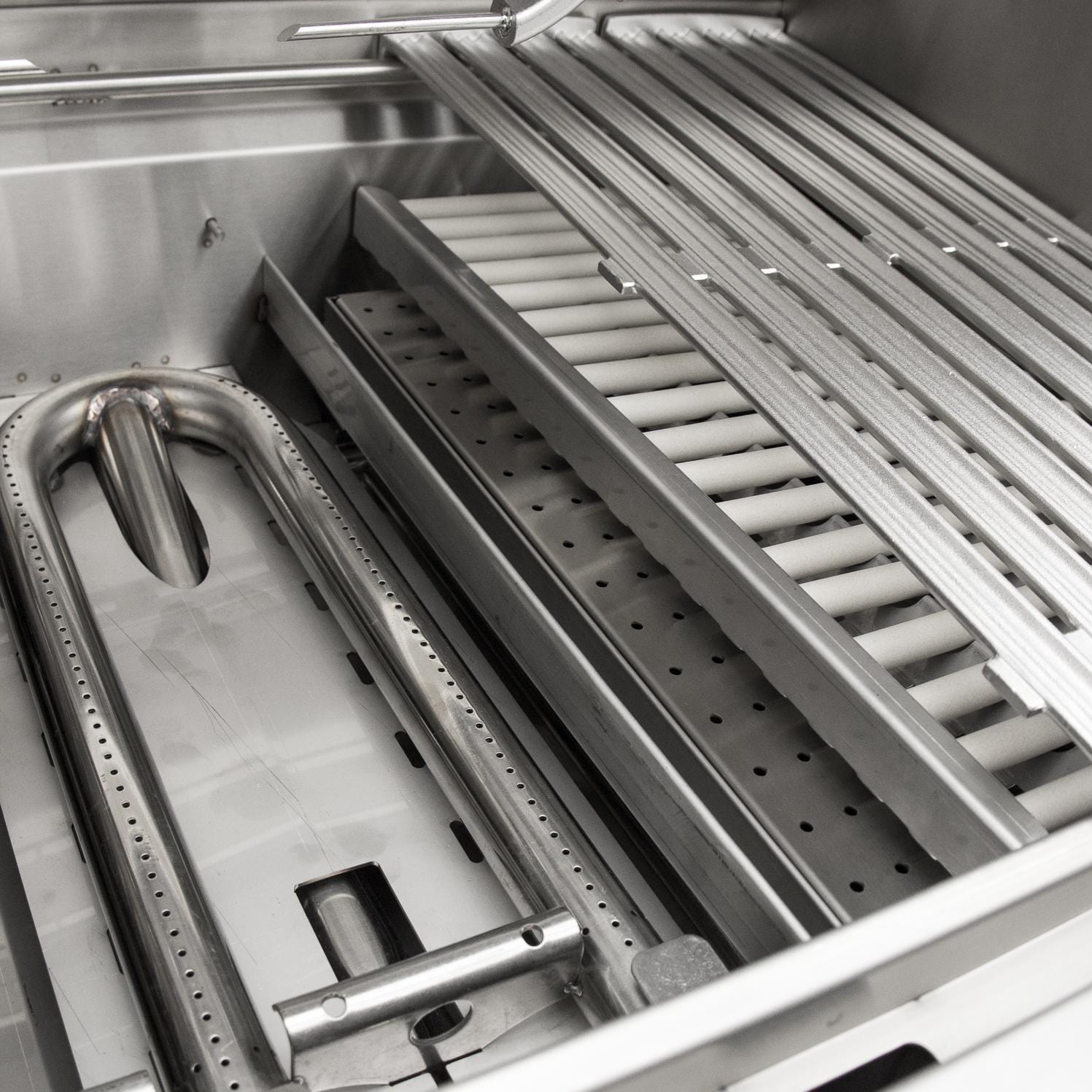 DCS Series 9 48-Inch Built-In Natural Gas Grill With Rotisserie - BE1-48RC-N - Image 13