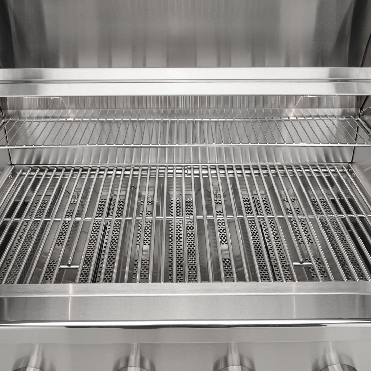 Coyote CL-Series 36-in 4-Burner Propane Grill w/ Lift-Assist Hood & Safety Valve - Image 8