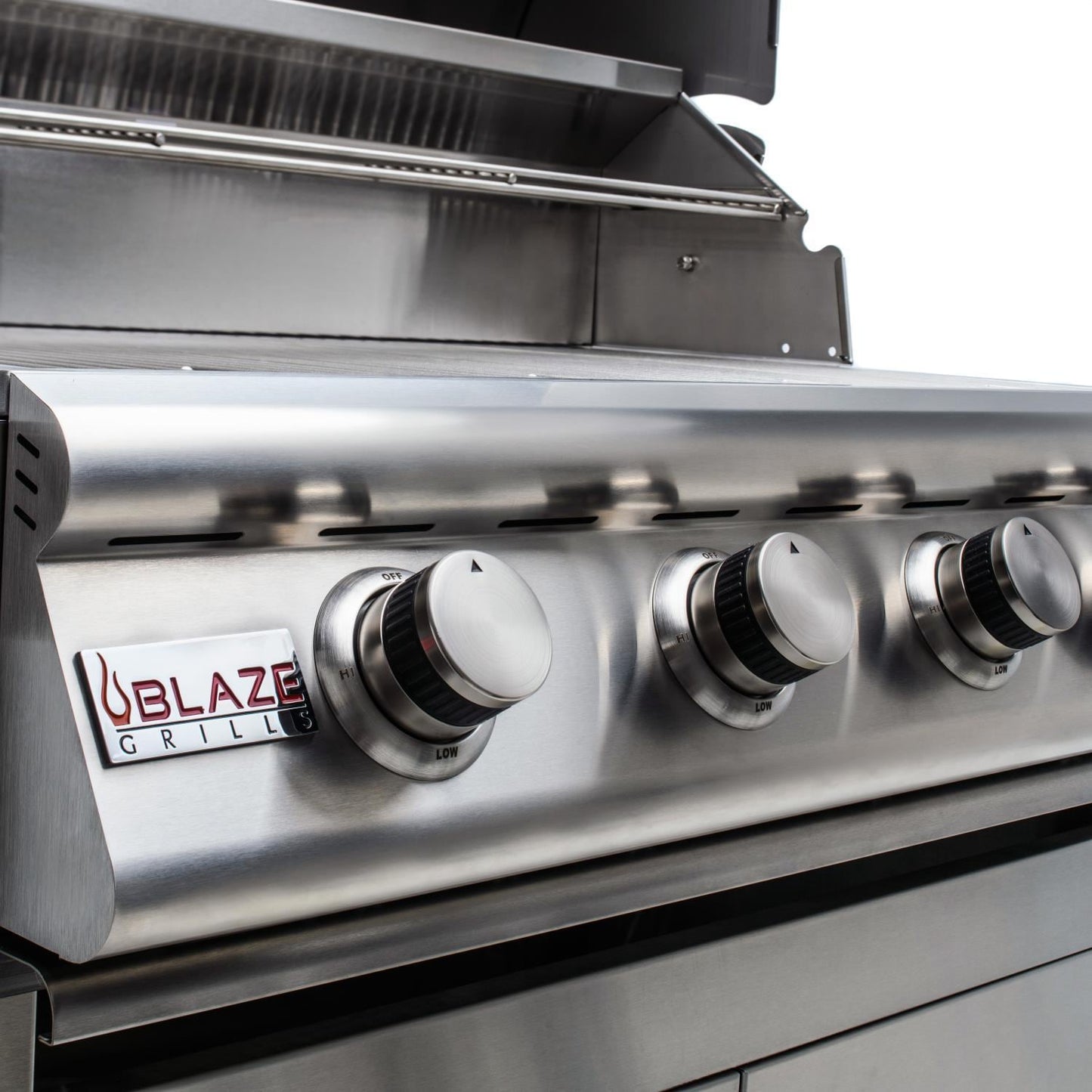 Blaze LBM 32-Inch 4-Burner Built-In Propane Gas Grill - BLZ-4LBM-LP - Image 11