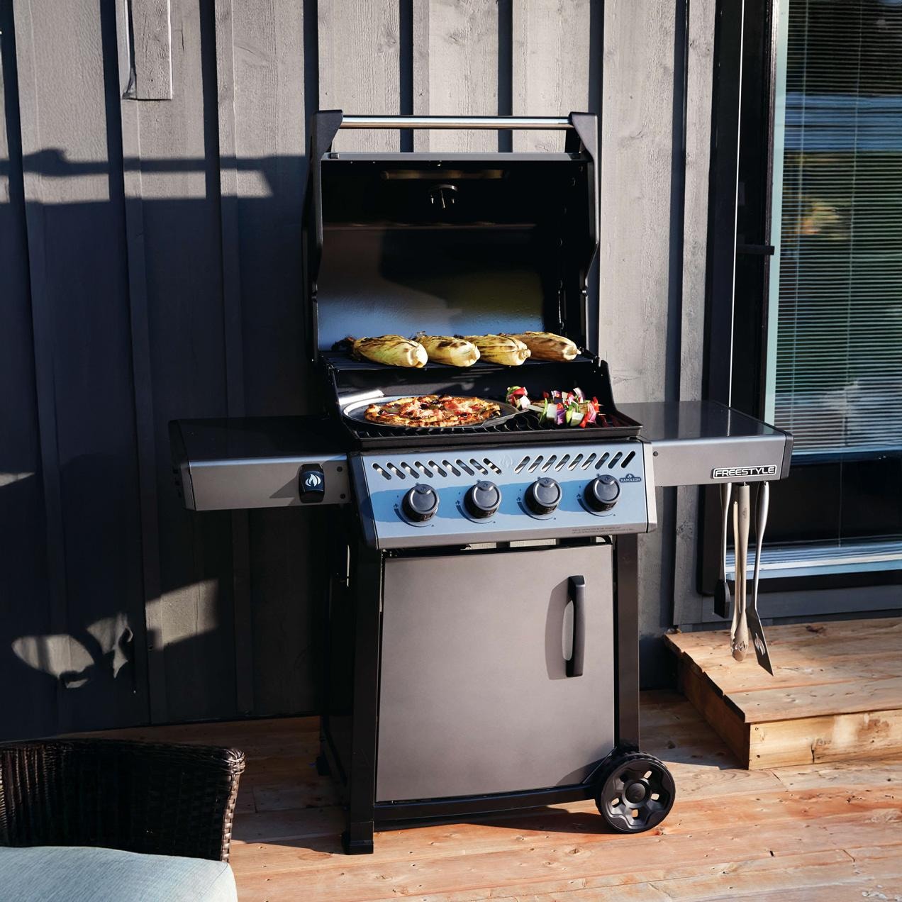 Napoleon Freestyle 425 4 Burner Propane Gas Grill - Graphite Grey - F425DPGT - Image 10