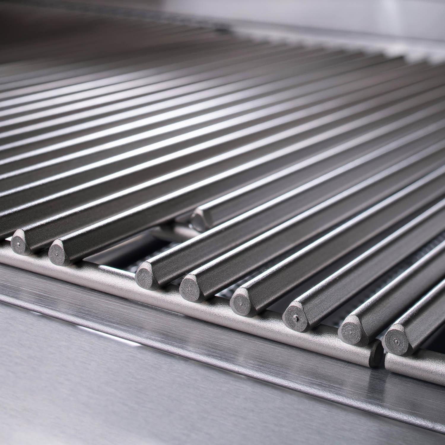 Blaze LTE 32-Inch 4-Burner Built-In Natural Gas Grill w/ Rear Infrared Burner & Grill Lights - BLZ-4LTE2-NG - Image 4