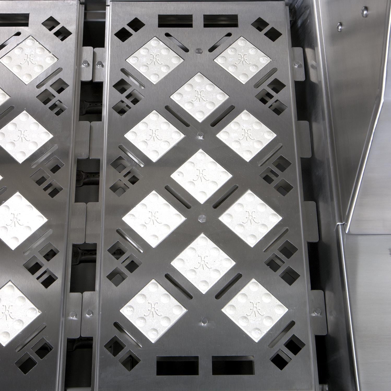 Hestan 36-in Natural Gas Grill w/ Sear Burner & Rotisserie On Double Door Tower Cart - Sol - Image 3