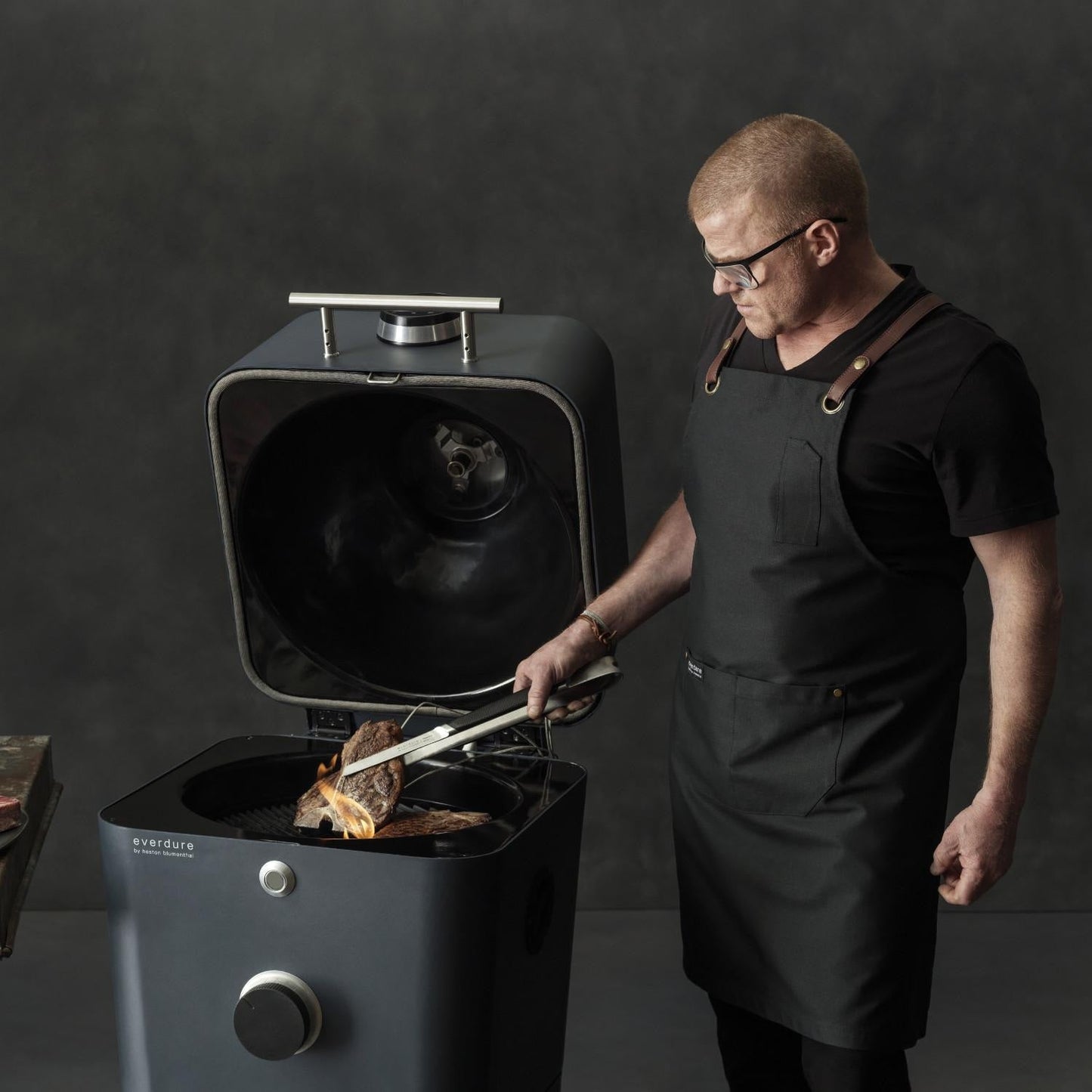Everdure 4K 21-Inch Charcoal Grill & Smoker - Graphite - HBCE4KGUS - Image 10