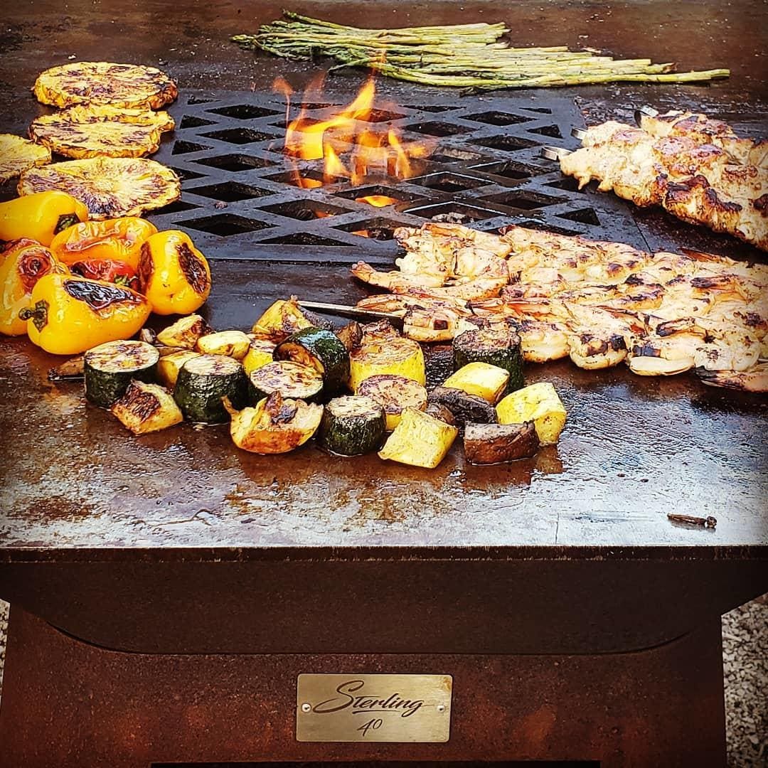 Hancock Grills Sterling 40 Wood & Charcoal Grill - STR-40-MDL - Image 5