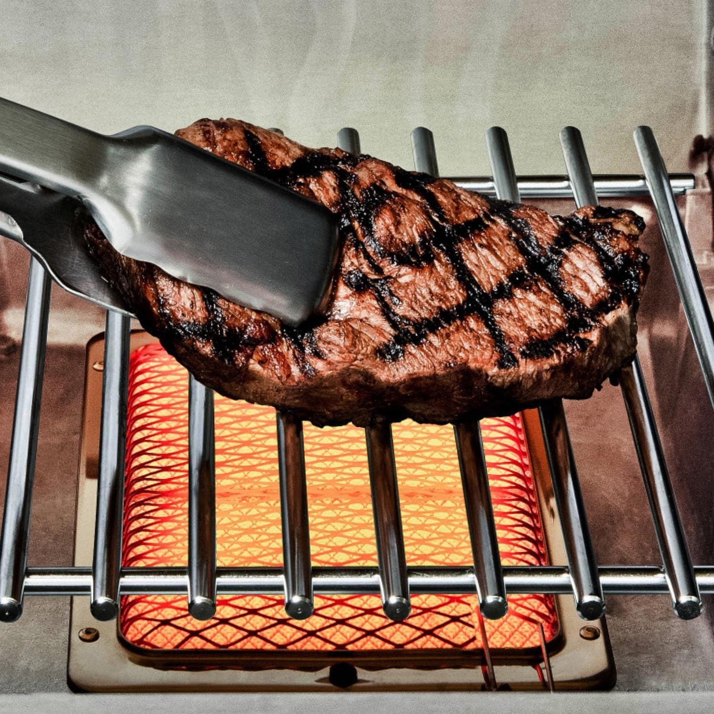 Broil King Regal S 690 PRO IR 6-Burner Propane Gas Grill With Rotisserie & Infrared Side Burner - Stainless Steel - 957944 - Image 3