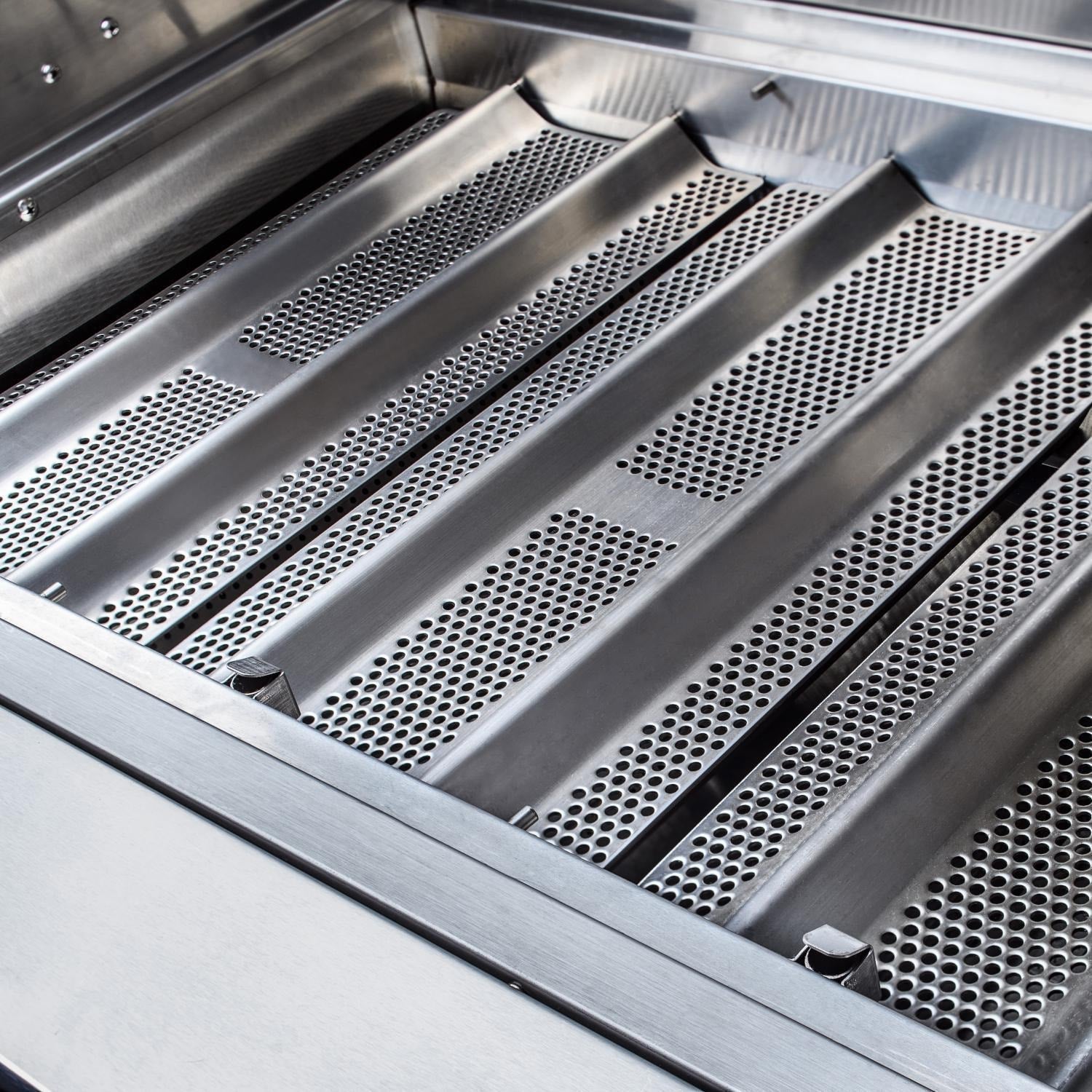 Blaze Professional LUX 34-Inch 3-Burner Natural Gas Grill w/ Rear Infrared Burner - Image 4